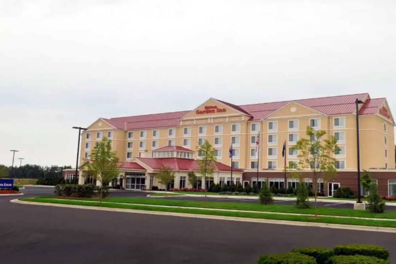 Hilton Garden Inn Addison Exterior photo