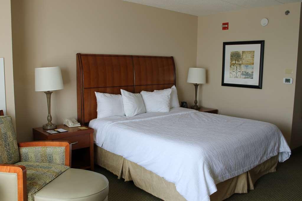 Hilton Garden Inn Addison Room photo