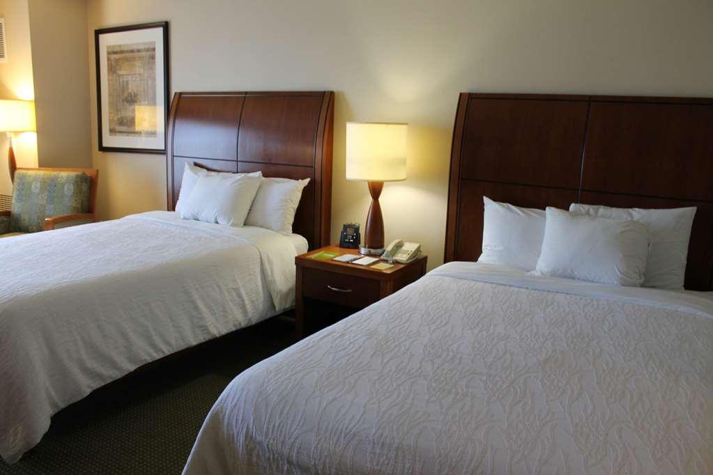 Hilton Garden Inn Addison Room photo